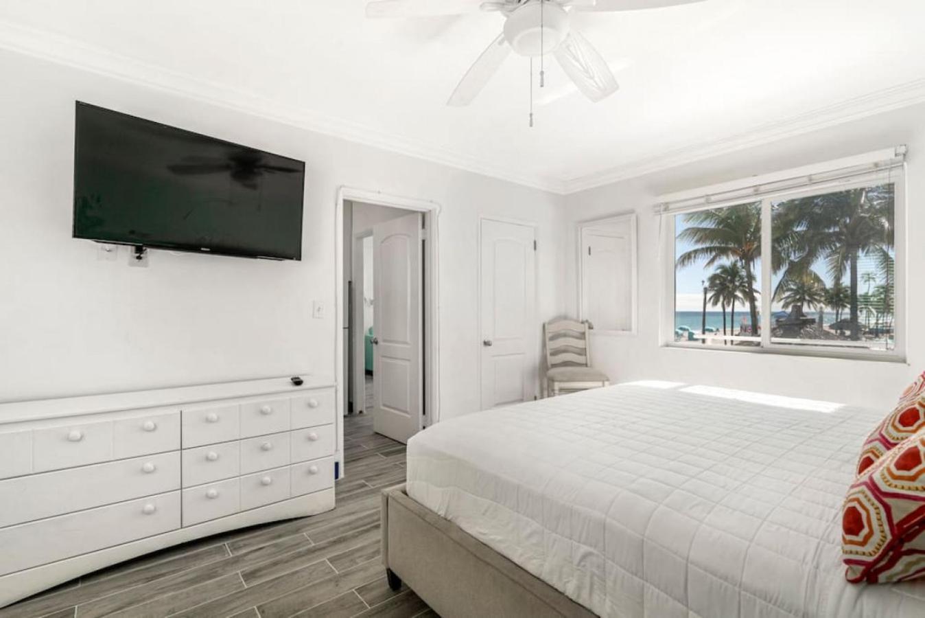 Walkabout 1 Tower Suite In The Heart Of Hollywood Beach 外观 照片